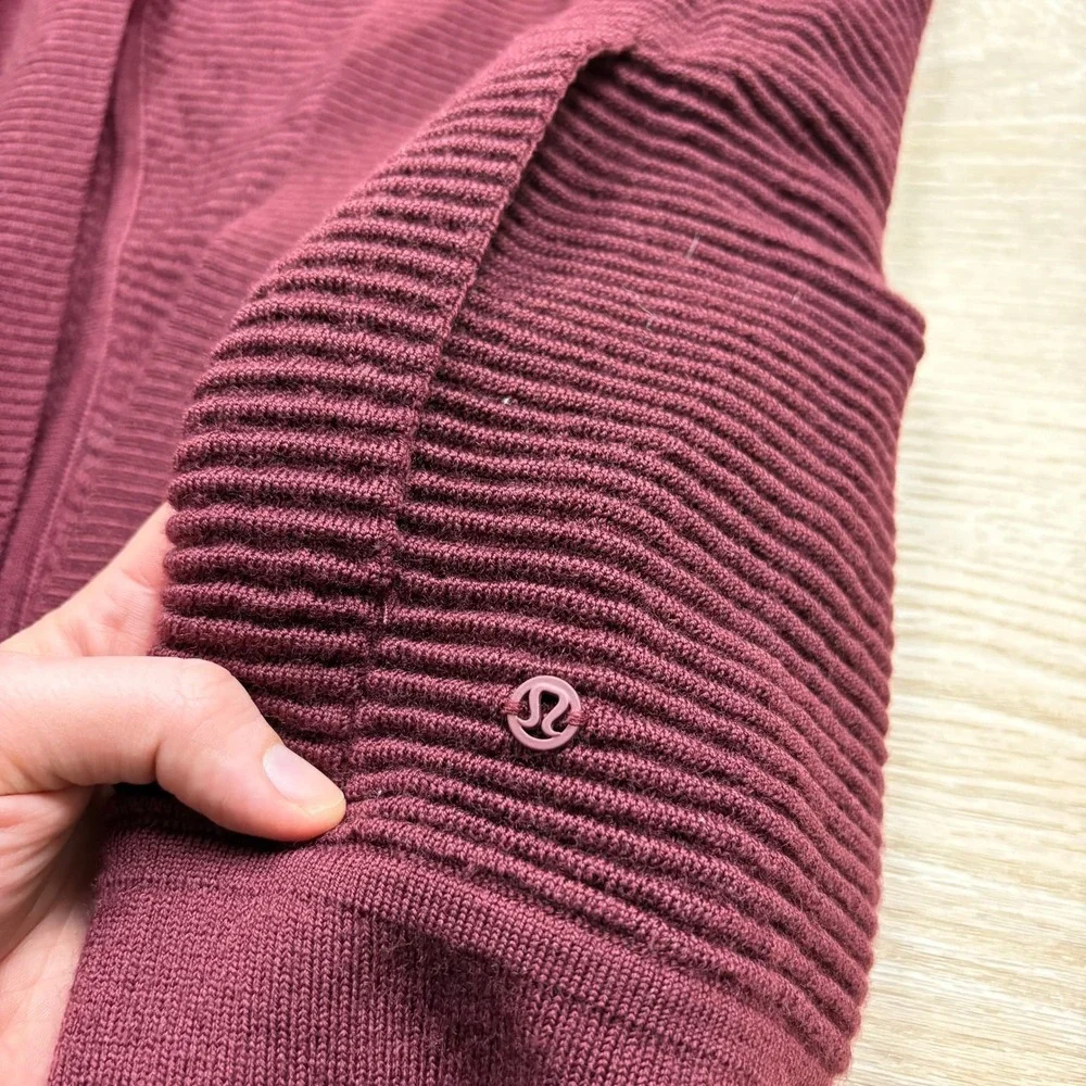 lululemon athletica versatile burgundy
